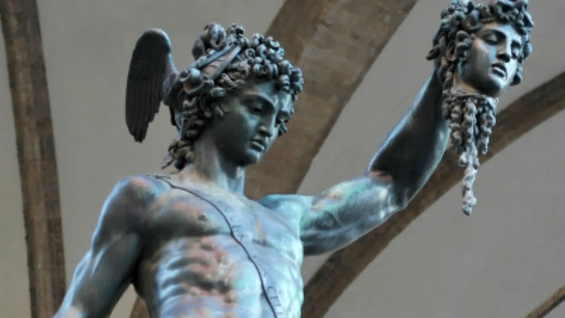 Persée par Benvenuto Cellini. Bronze et marbre , 1545-1554.