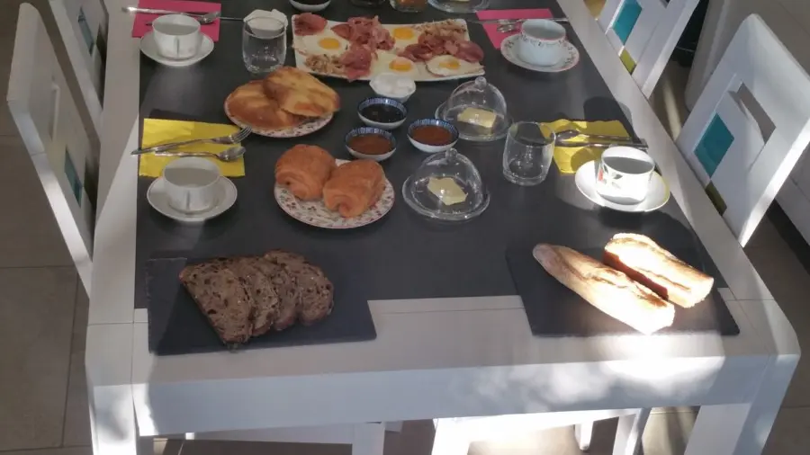 Petit déjeuner gourmand Le Mas des Gipières Vielles