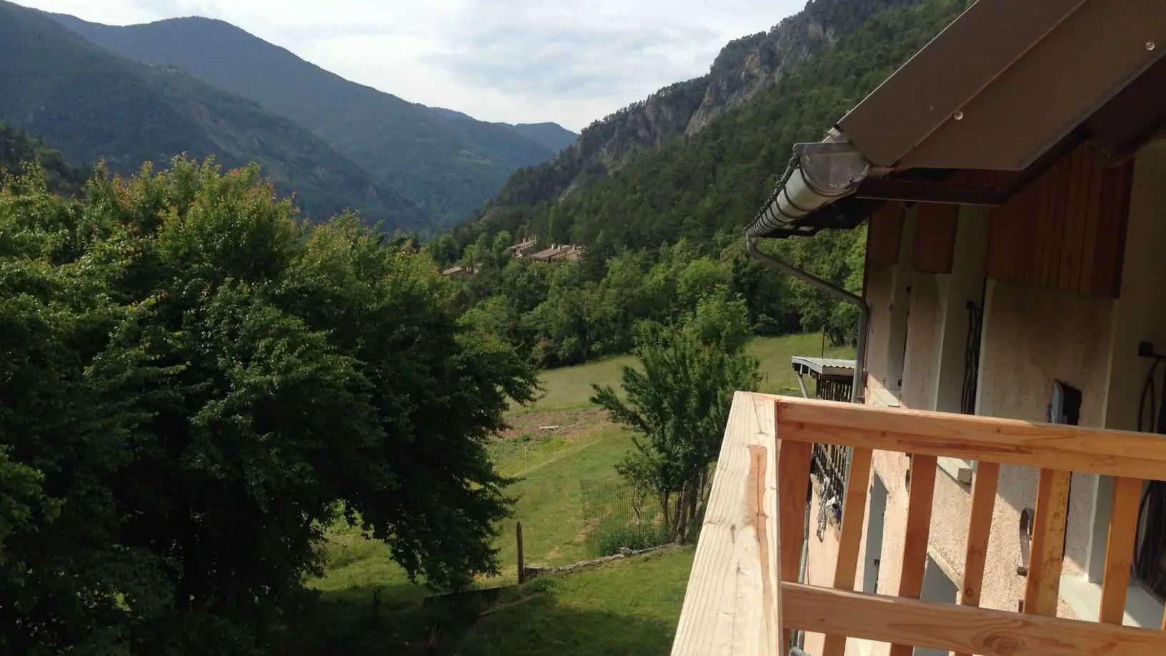 Le Colorado-Vue depuis la Terrasse-Guillaumes-Gîtes de France des Alpes-Maritimes