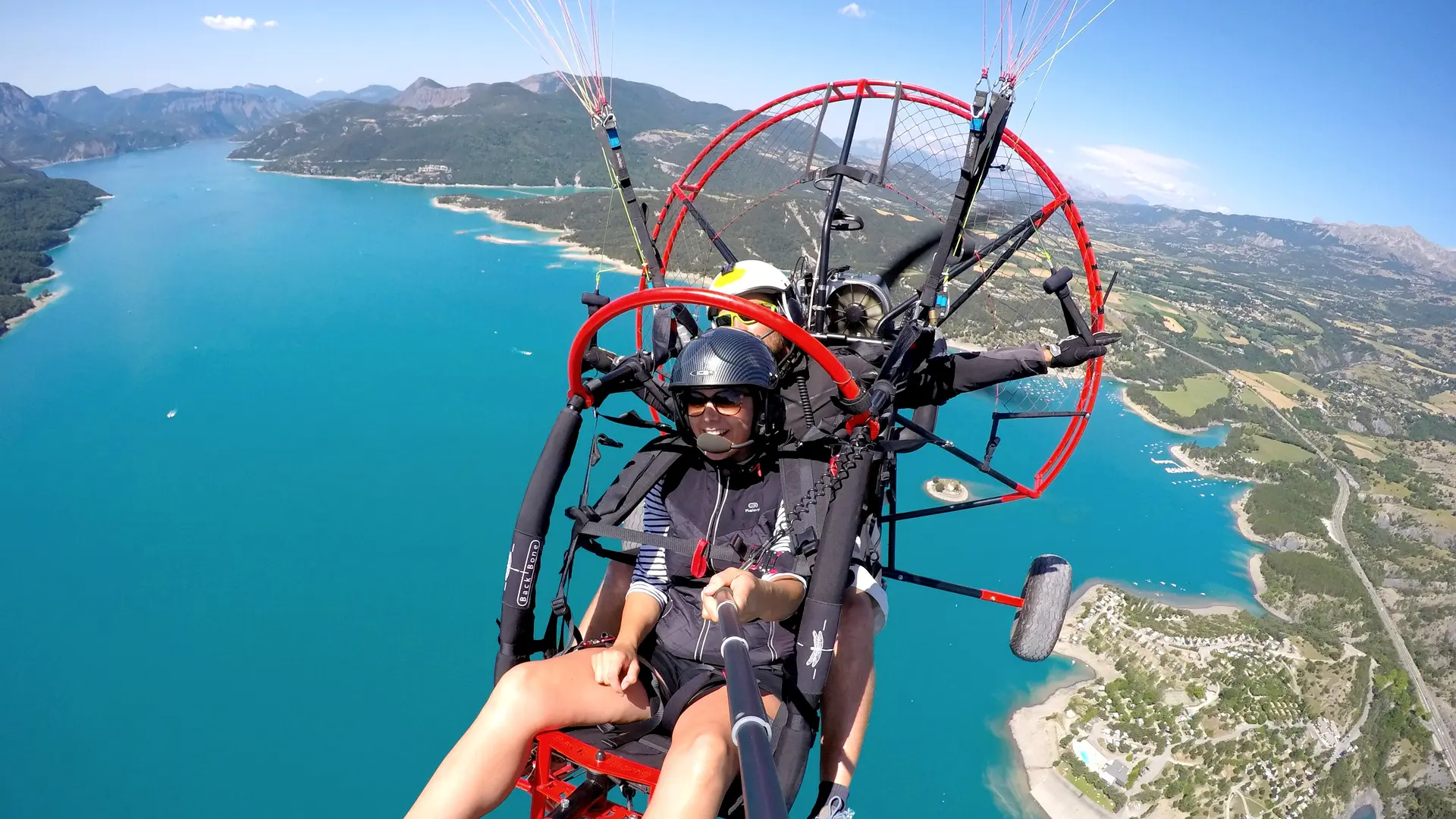 Parapente motorisé, baie Saint Michel