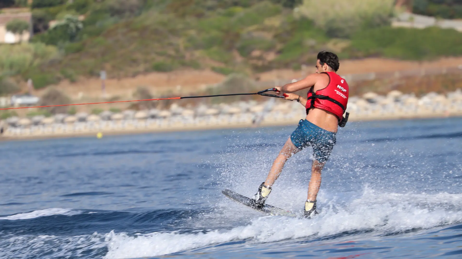 Ski nautique et Wakeboard en mer