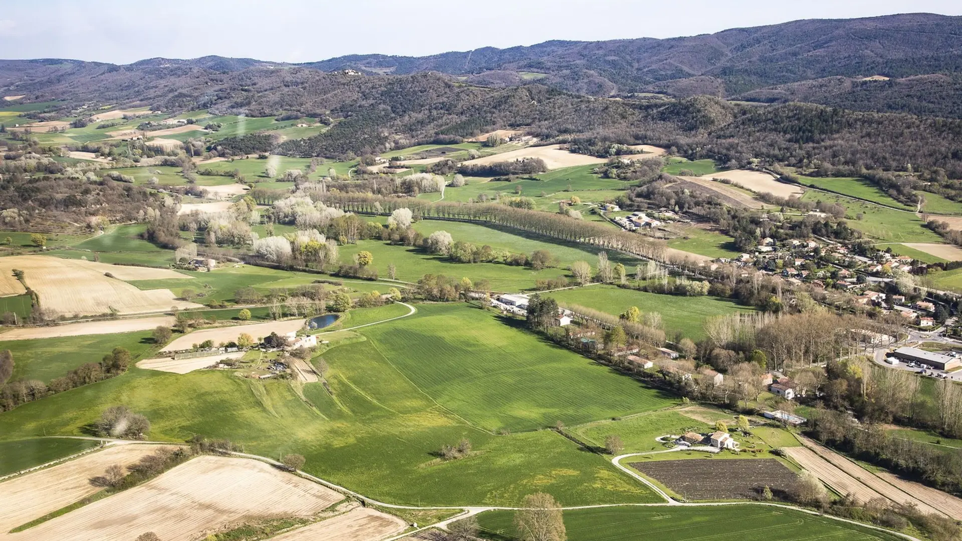 Vallée de l'Encrême et crêtes de Montjustin