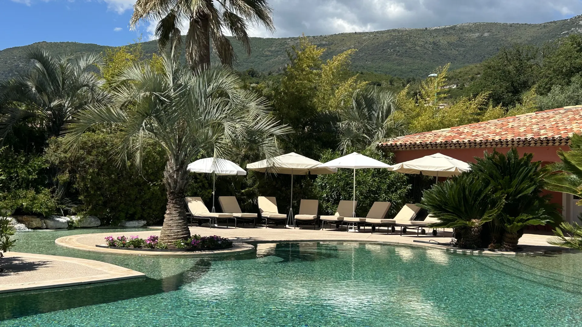 piscine lagon commune