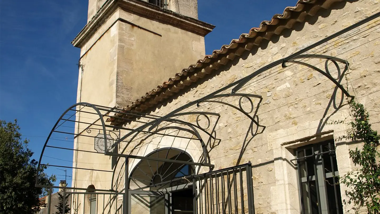 Tour de l'horloge à Aureille