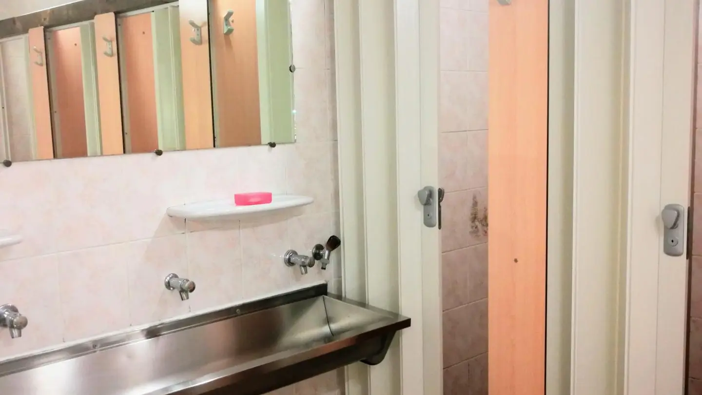 Salle de bain collective