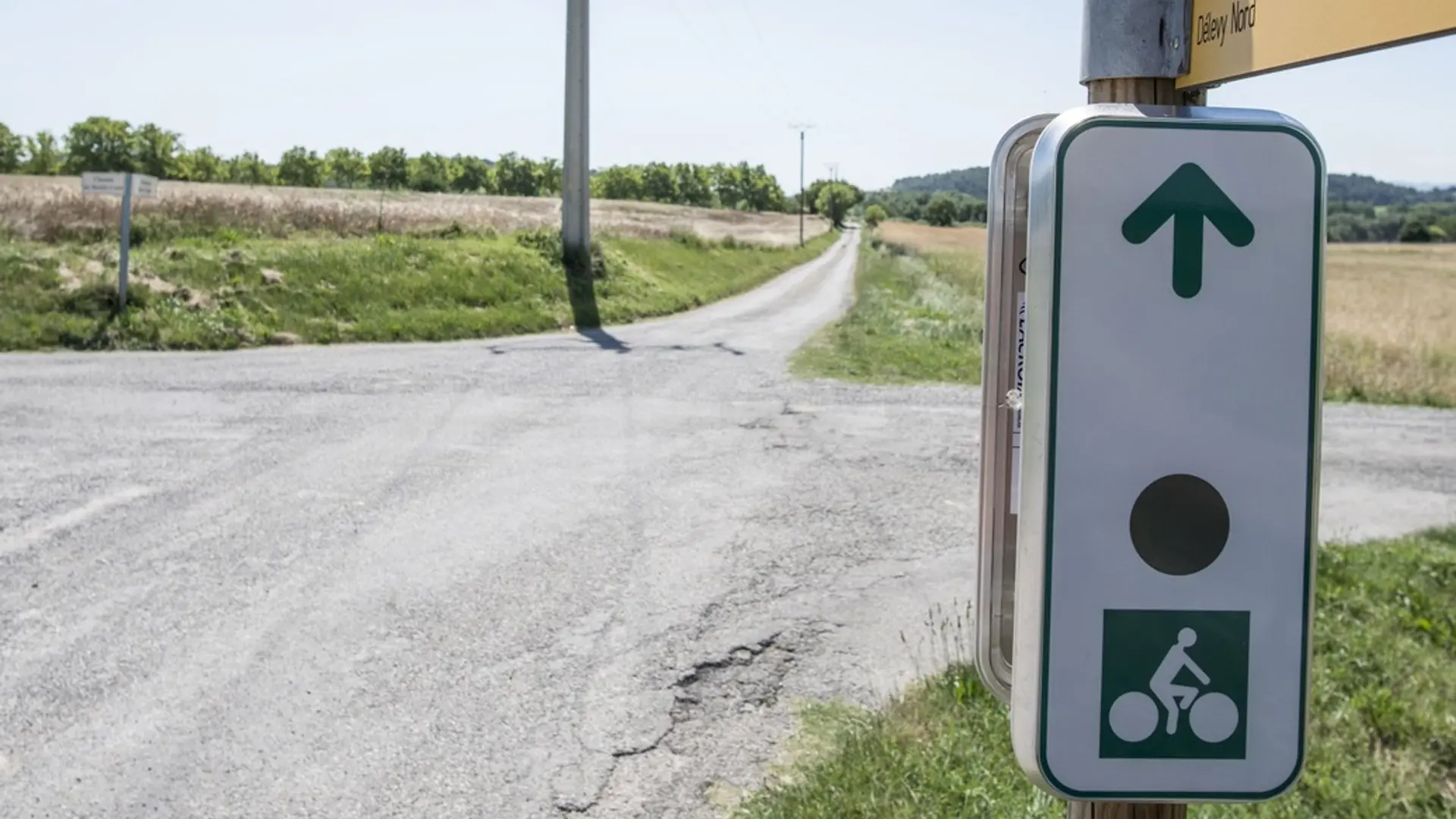 A suivre : panneau ''Pays d'Aigues à vélo'' !