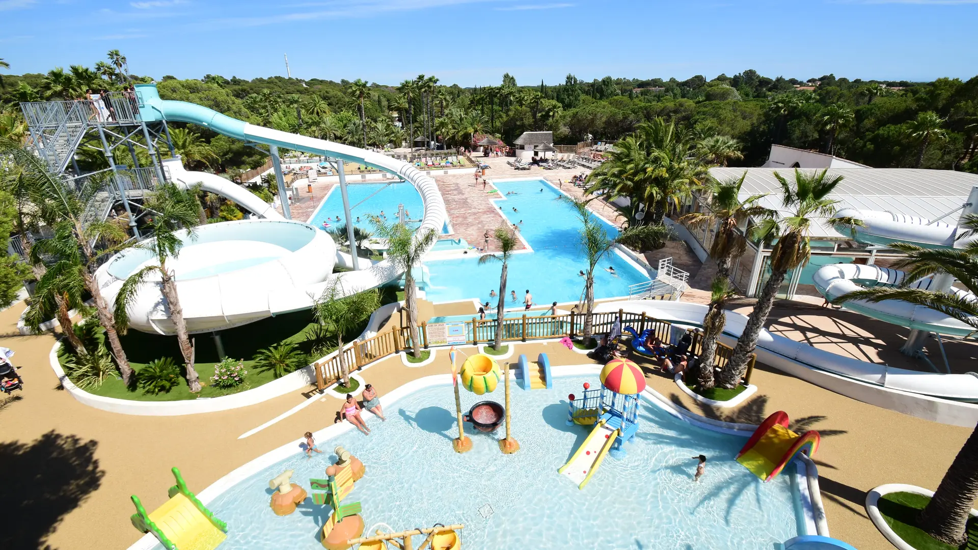 Camping la Baume la Palmeraie Fréjus espace aquatique