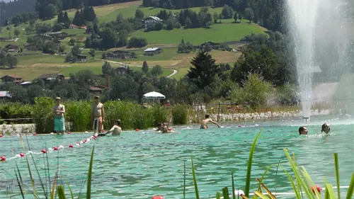 Photo touristique: plan d'eau biotope à 2 km.