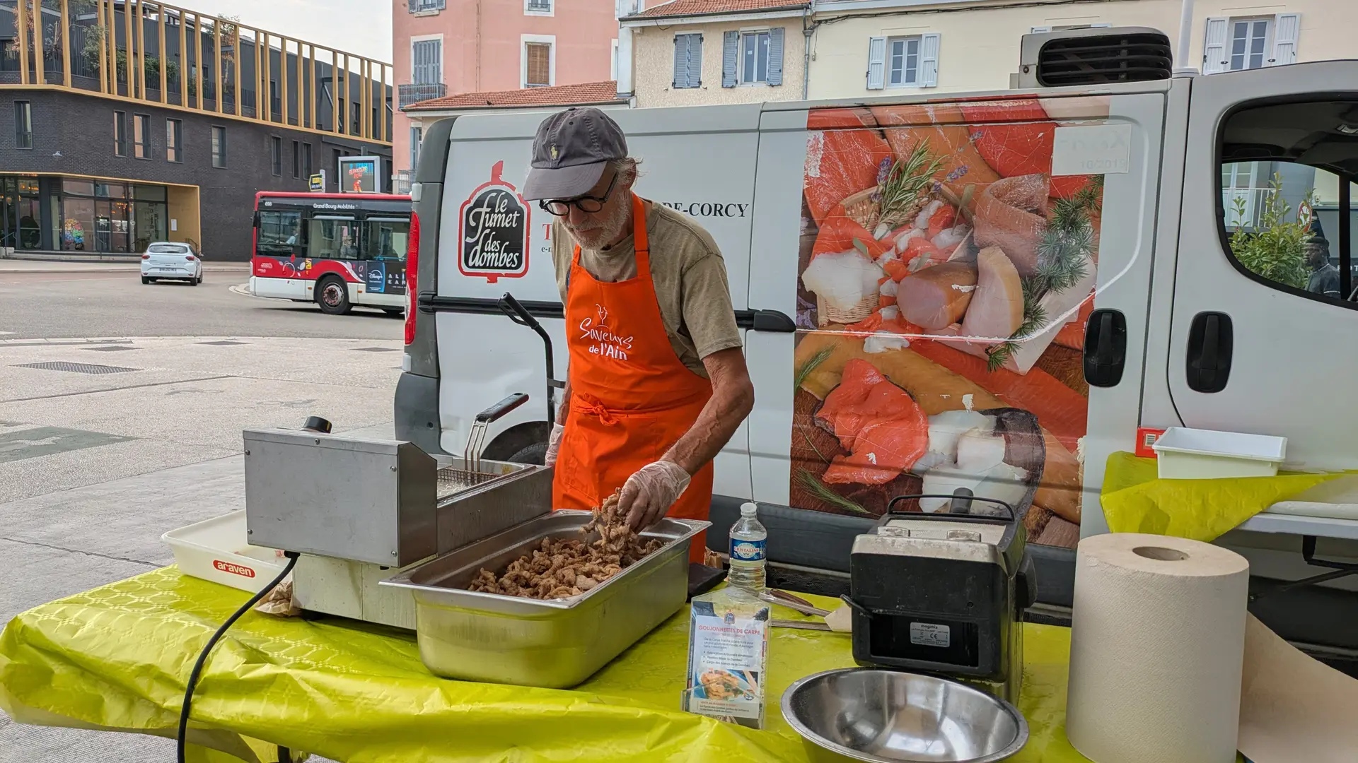 Guinguette à Bourg-en-Bresse pour la promotion de la Carpe avec goujonnettes (centre ville)