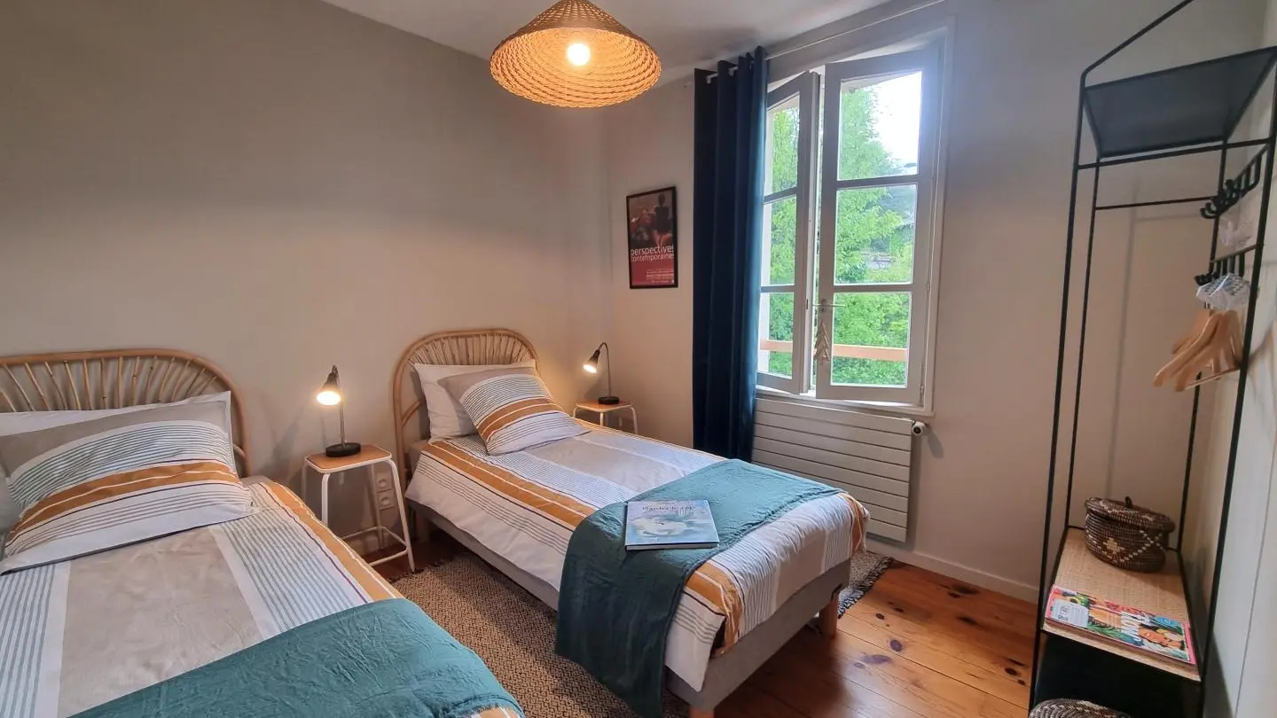 Chambre 2 : 2 lits 90.