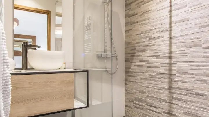 Salle d'eau privative de la chambre 1