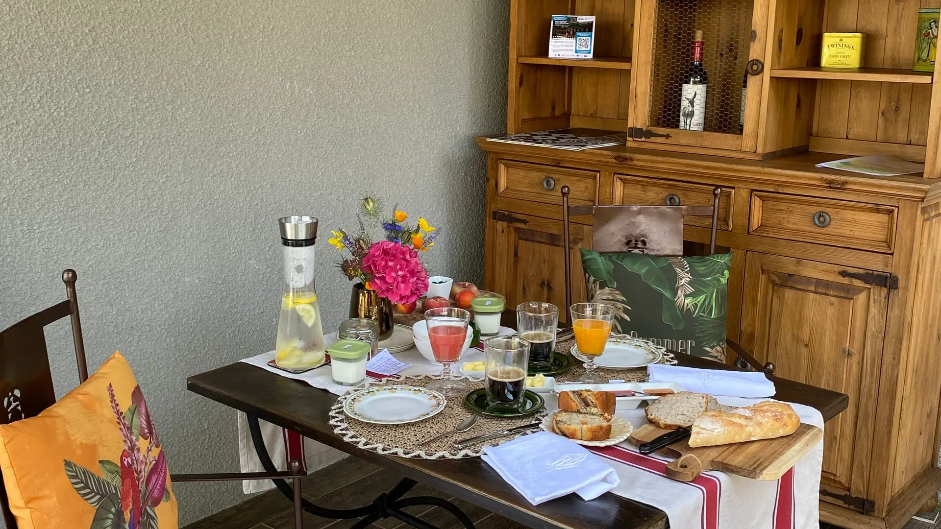 Terrasse petit déjeuner