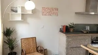 Magnifique LOFT Déco sur le port et à 5mn des plages wifi Clim 85 m2