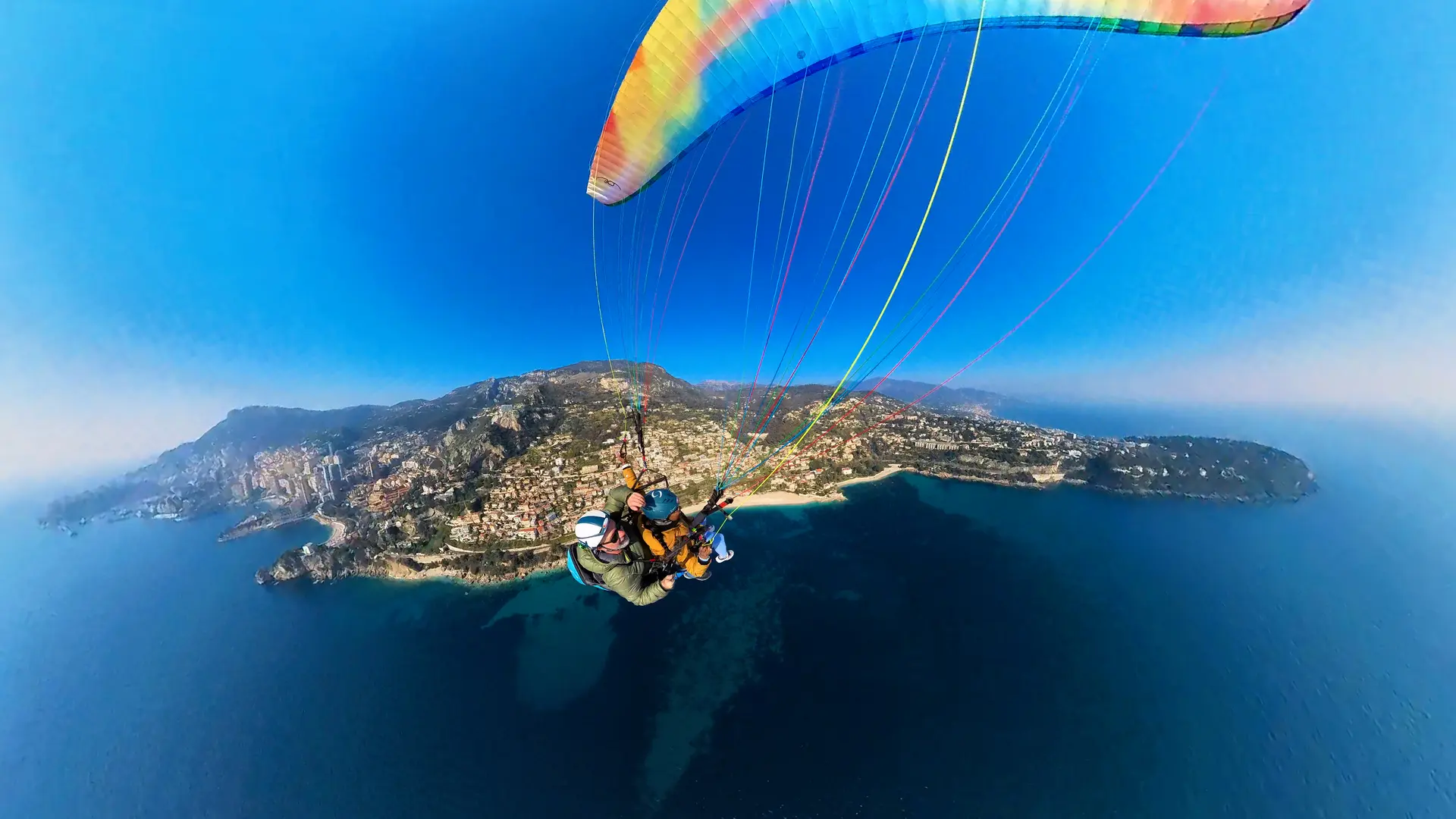 Bapteme de l'air en parapente roquebrune cap martin entre monaco et menton avec azur parapente