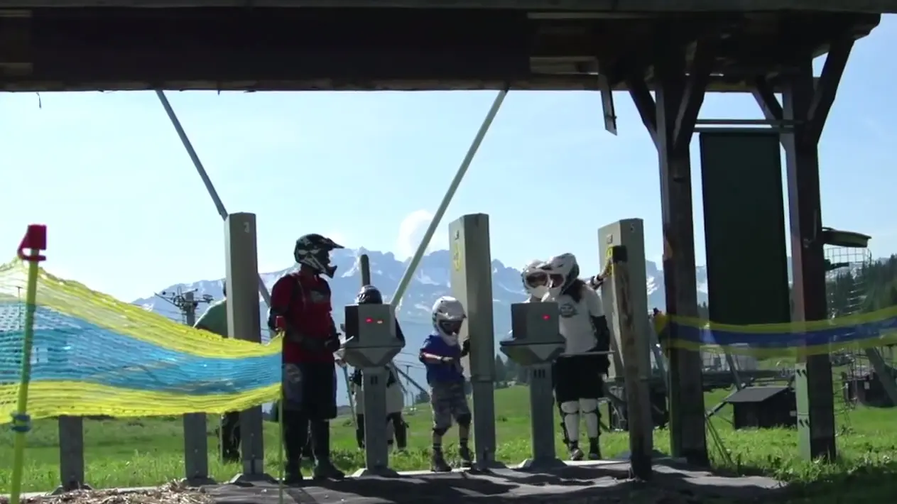 Caisse du Chard du Beurre piétons & VTT