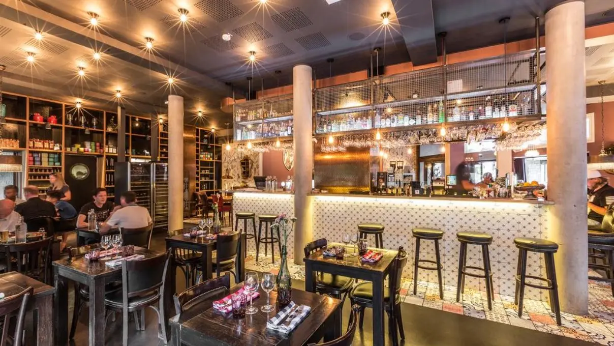 Pointe Isabelle Bar/Restaurant