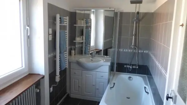 Salle de bain privative à la chambre Grenouille Verte.