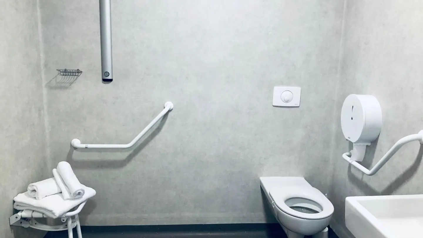 Salle de douche + wc privatif