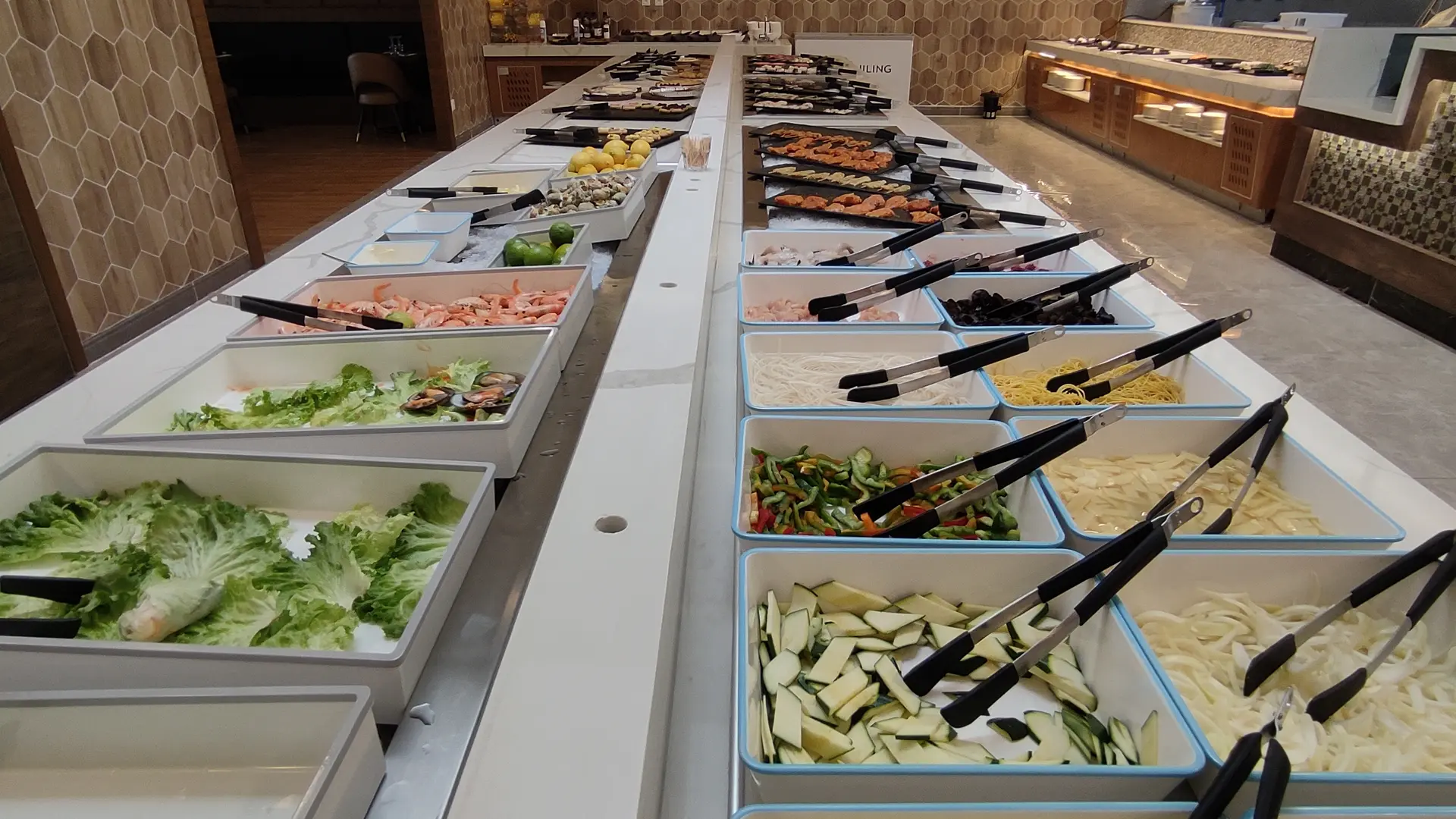 Buffet de crudités et fruits de mer