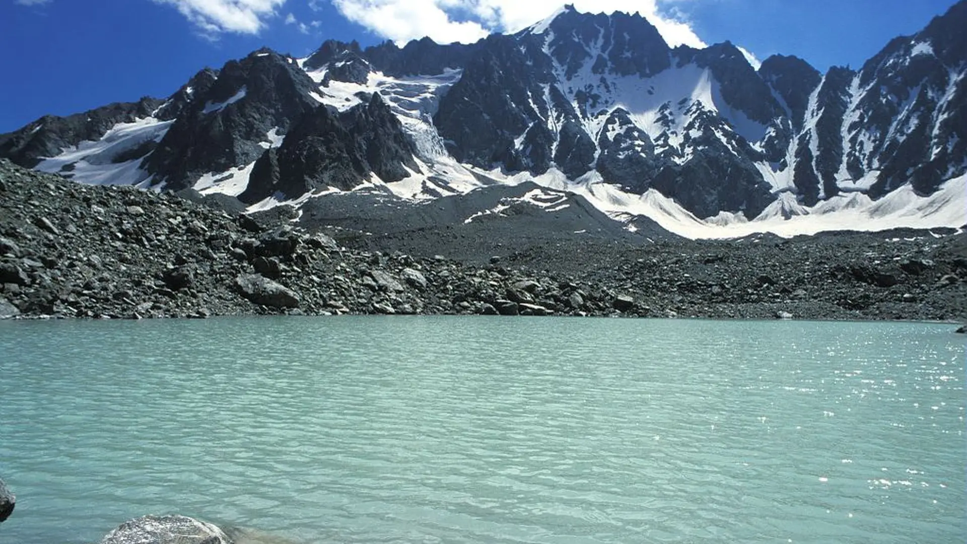 Lac principal du glacier d'Arsine, montagne des Agneaux versant NW