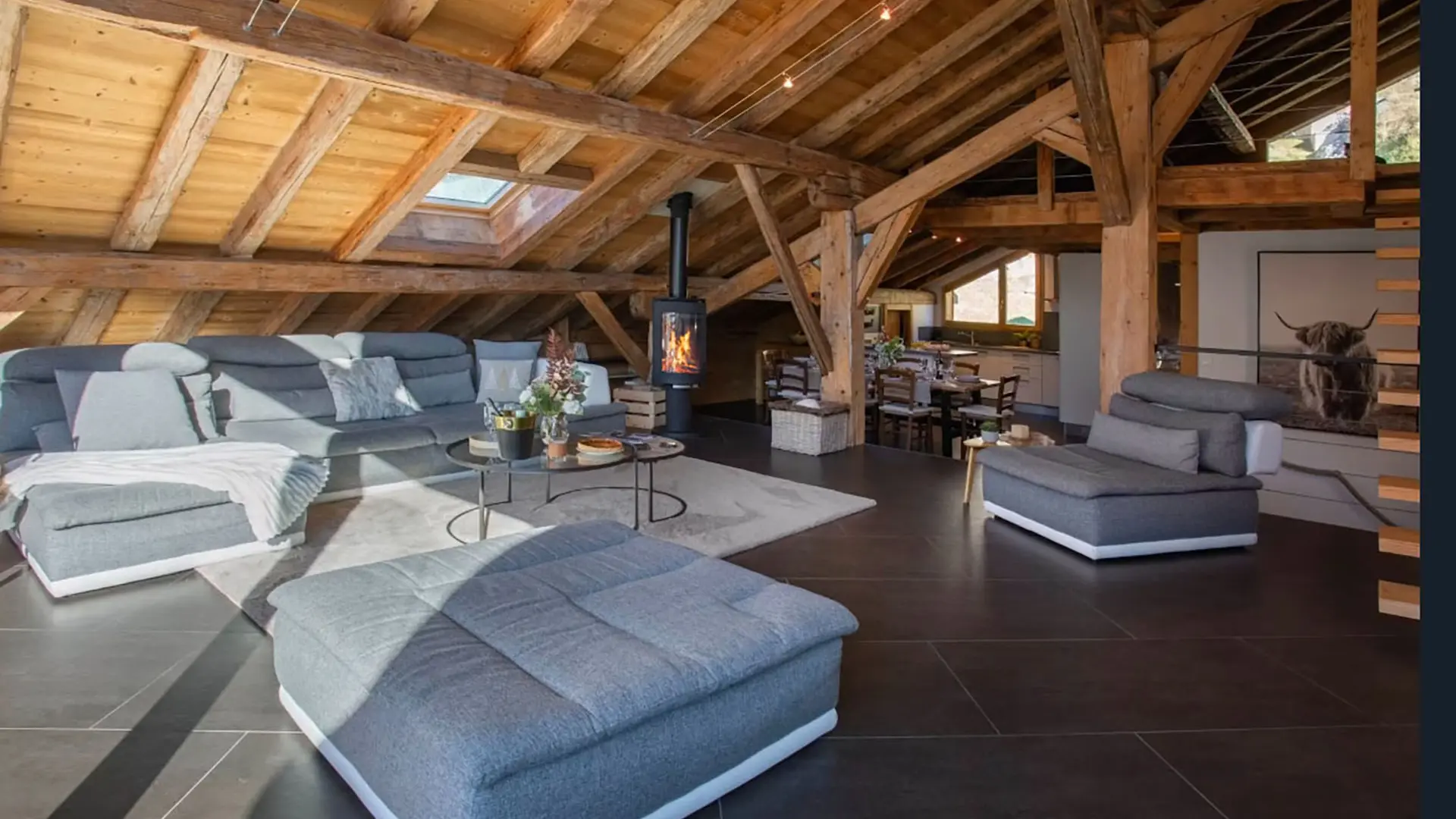 Salon_cheminée_Chalet Wanderlust_Châtel