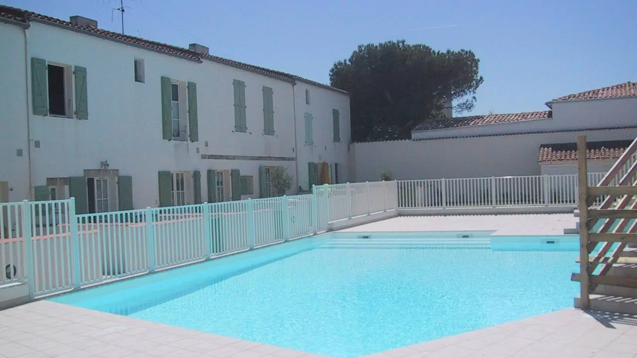 Piscine de la résidence