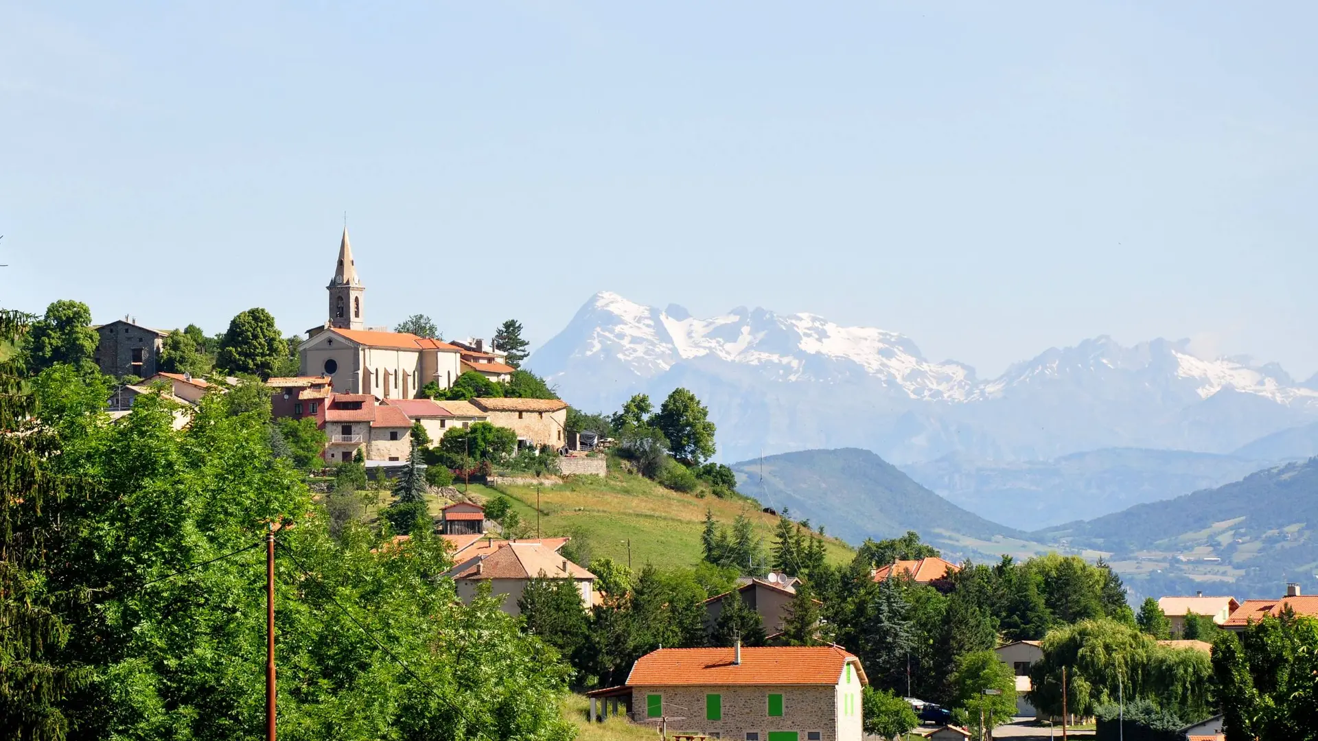 Panorama sur le massif des Ecrins au second plan