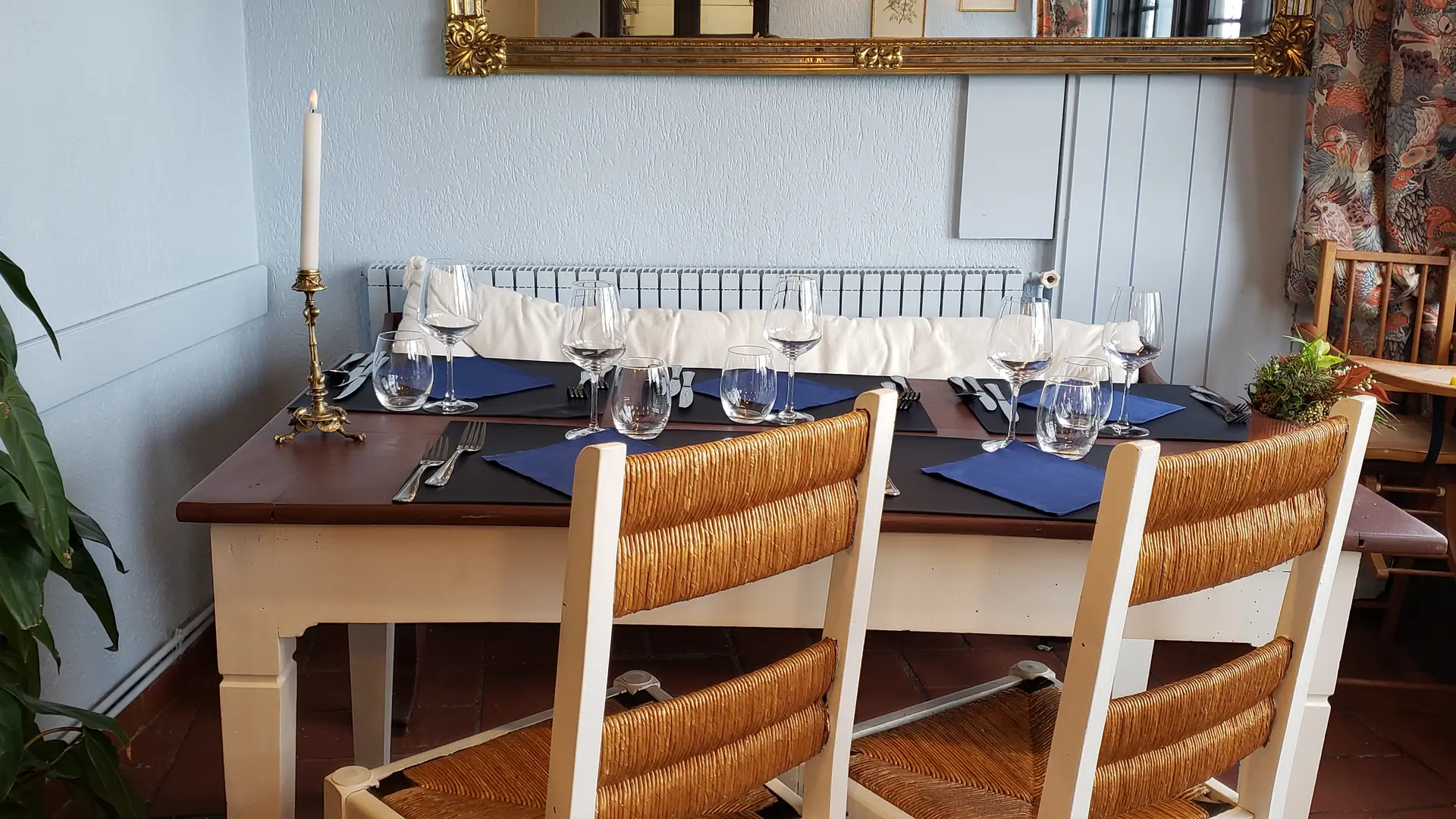 les belles tables de l'auberge du coq à Pérouges