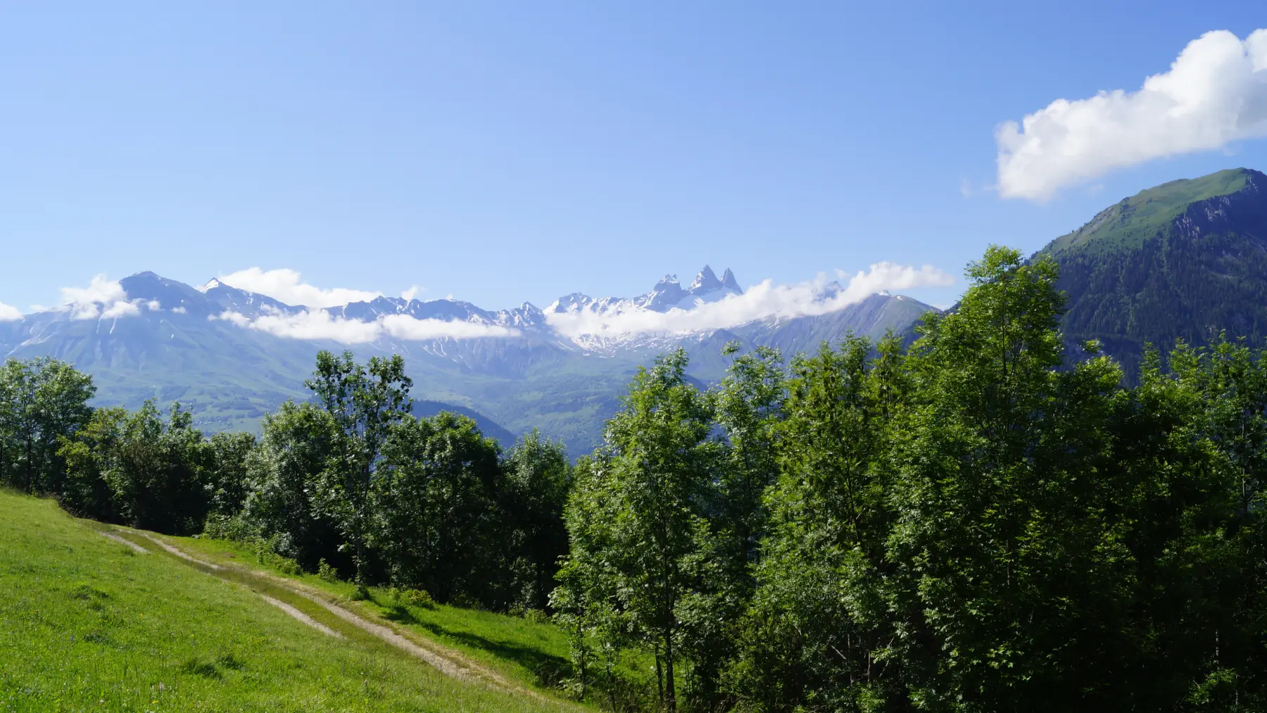 Paysage des 3 Croix sur les Aiguilles d'Arves