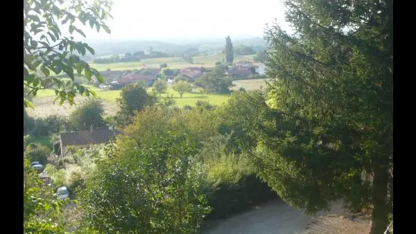 Vue depuis le sentier à Cuisiat