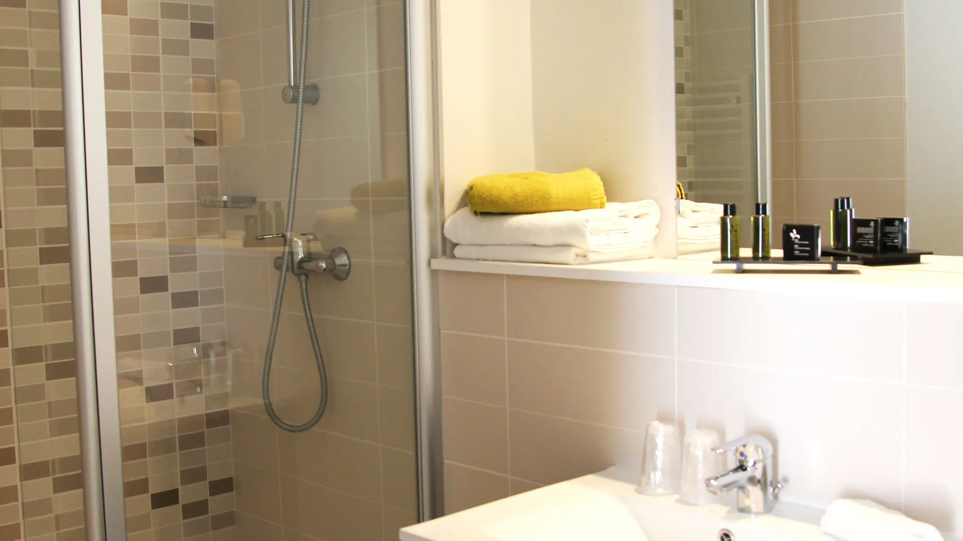 Salle de bain  chambre Grand Confort de la Résidence