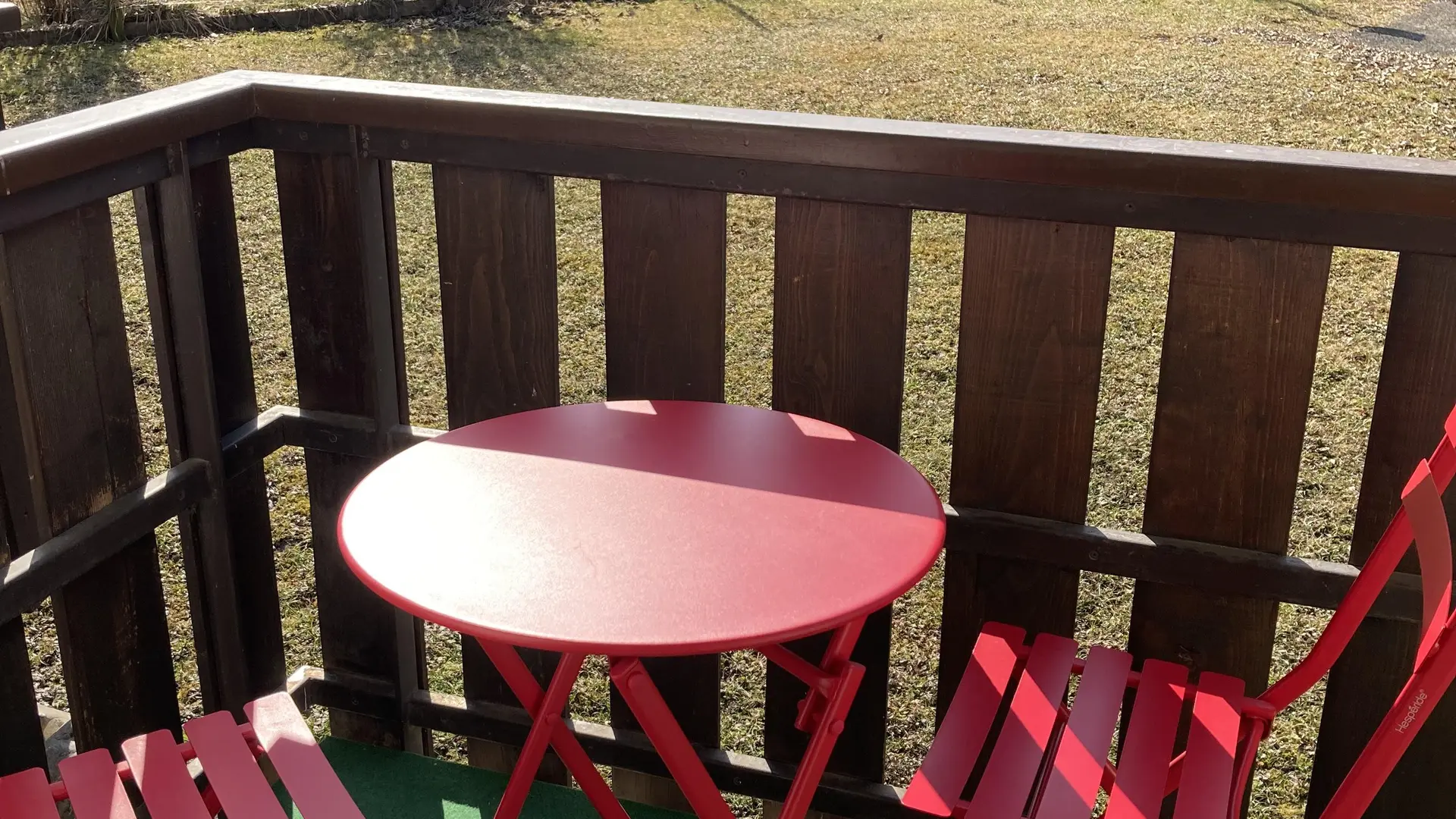 Balcon avec mobilier