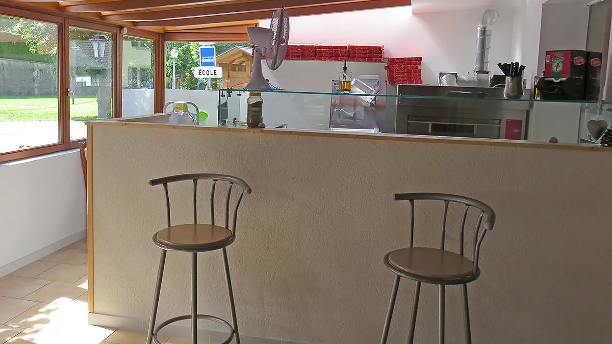 La Pizzeria