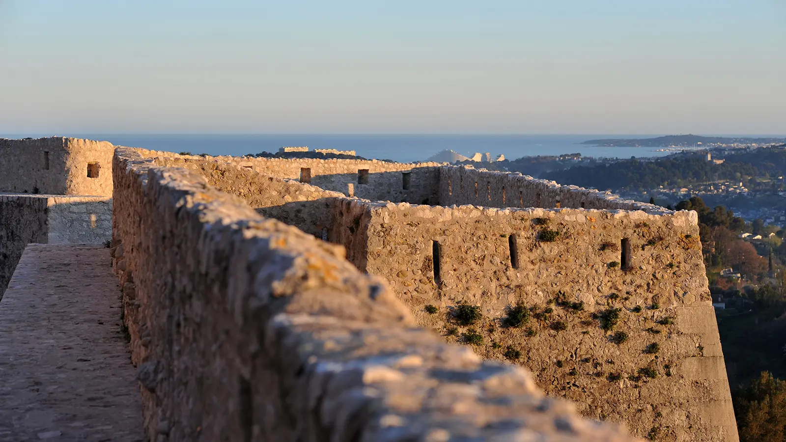 Parapet et bastion Saint-Georges