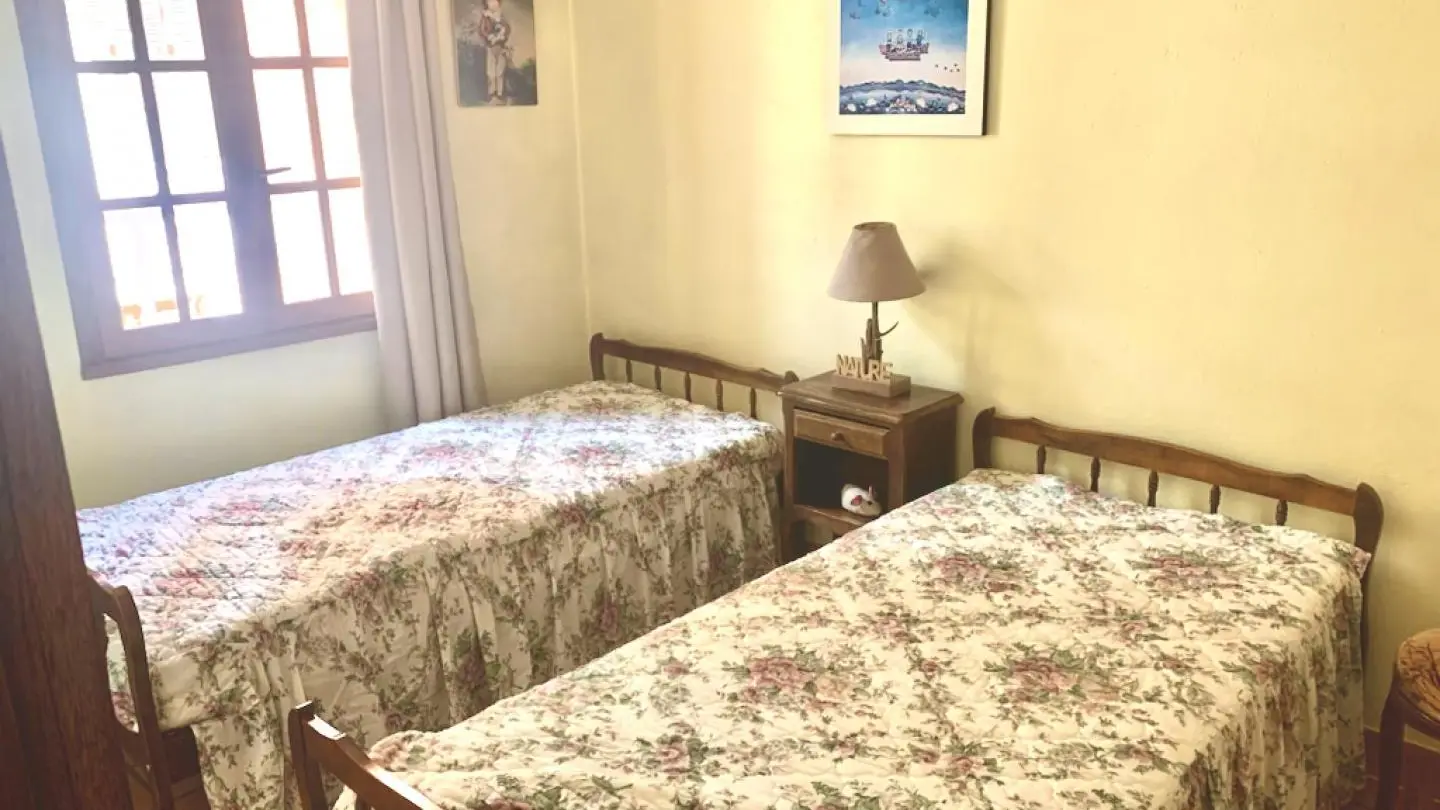 Gîte Lambert 1-Chambre lits jumeaux-Belvédère-Gîtes de France des Alpes-Maritimes