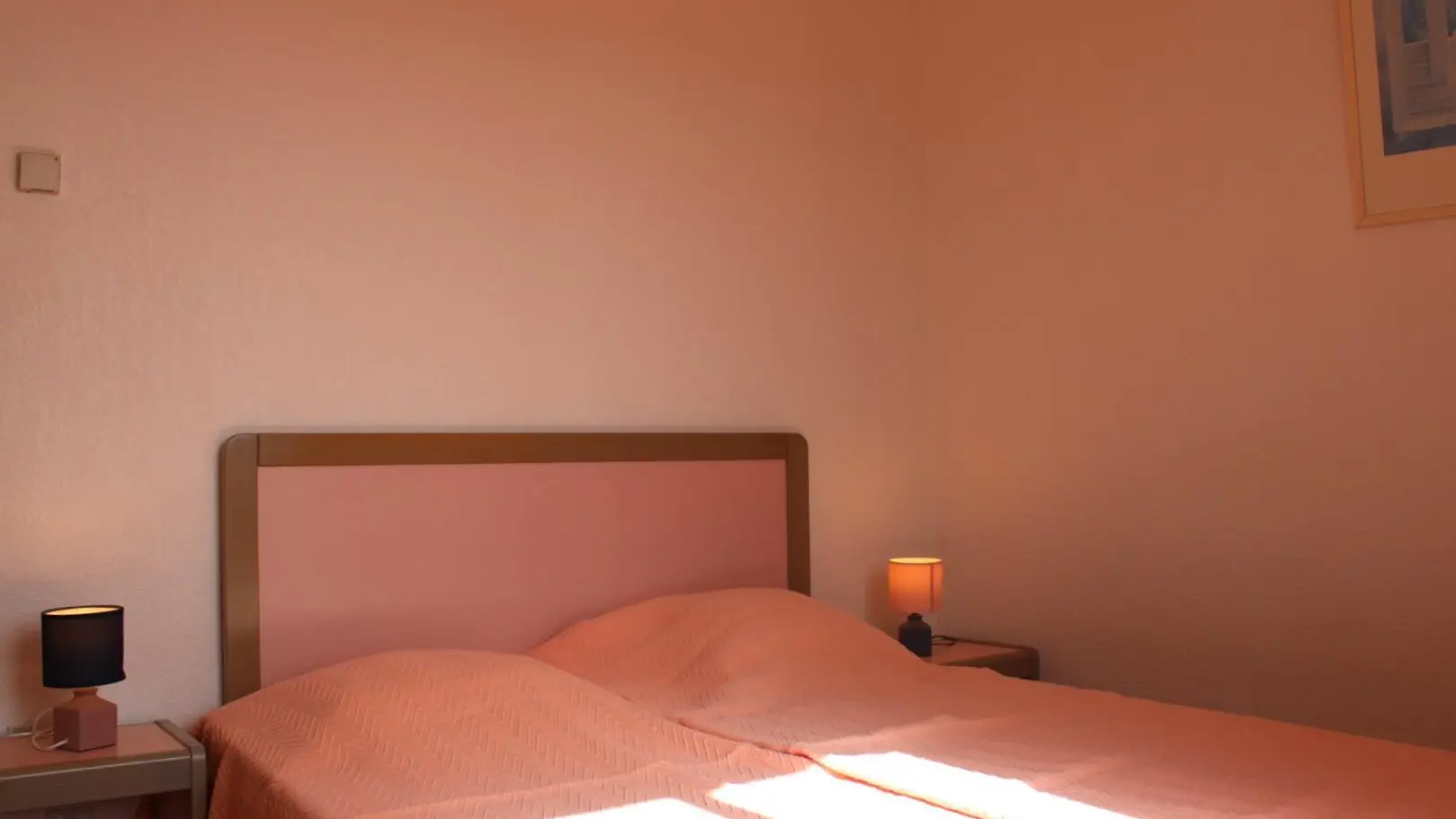 L'Escaou Très-Chambre 3 lits jumeaux-Coursegoules-Gîtes de France Alpes Maritimes