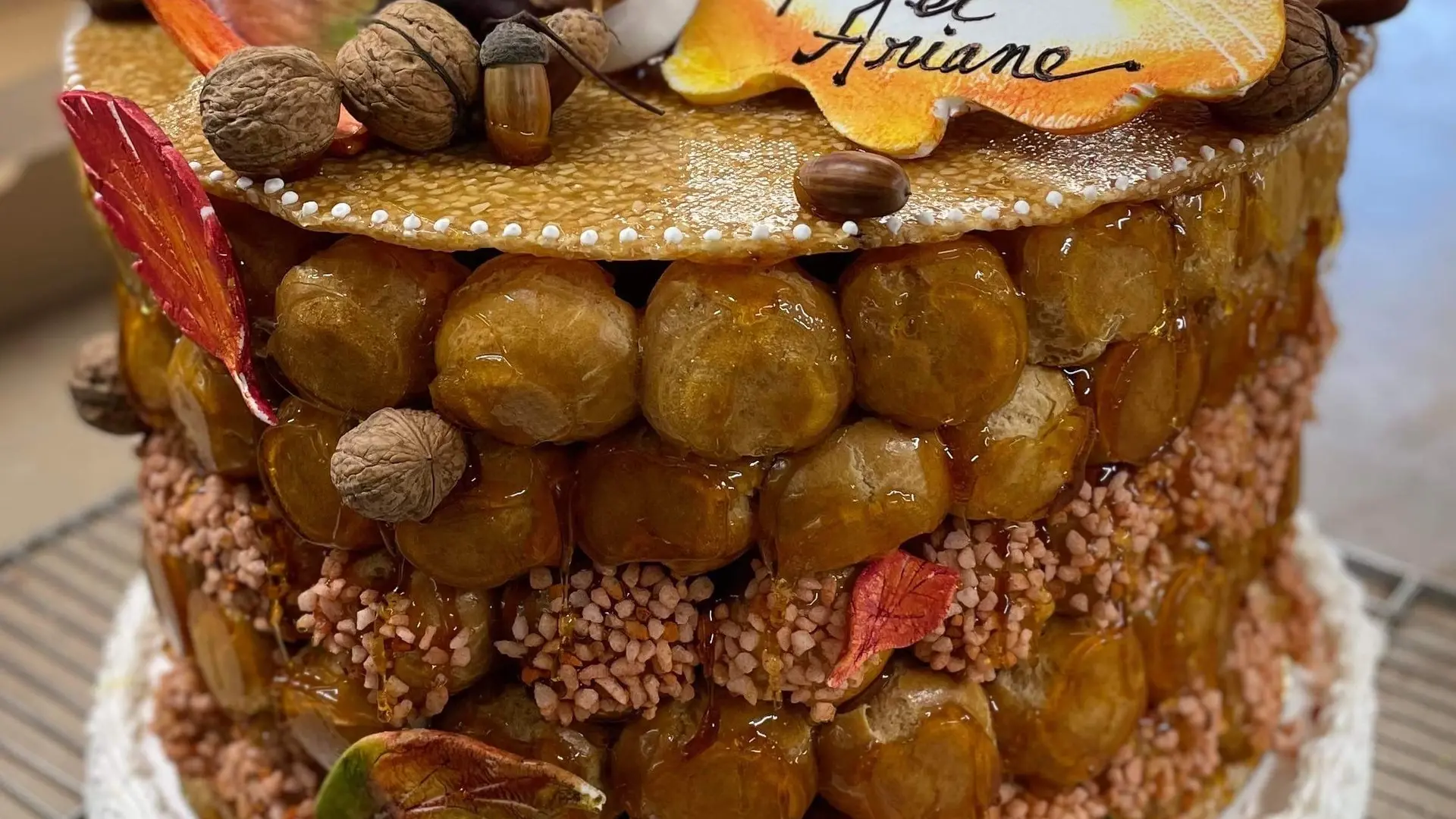 Piece montée sur mesure.