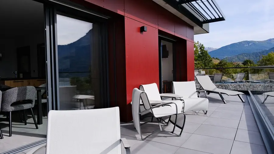 Terrasse plein sud face lac - Les restanques du lac SAVINES-LE-LAC