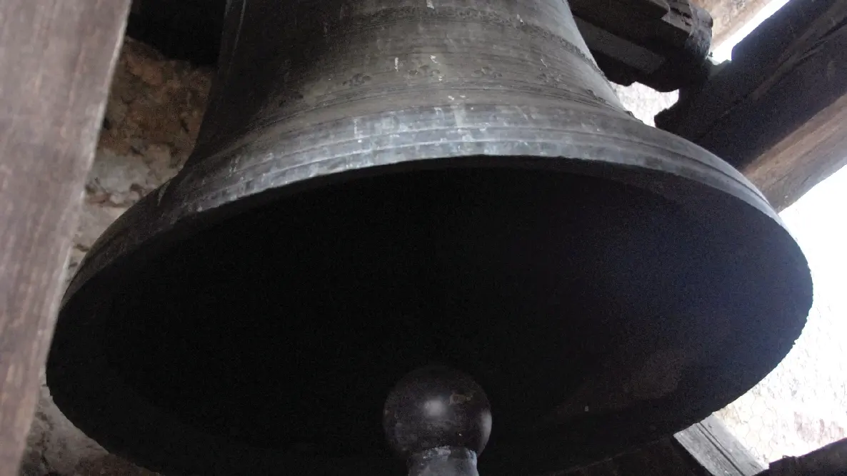 Cloche église .jpg