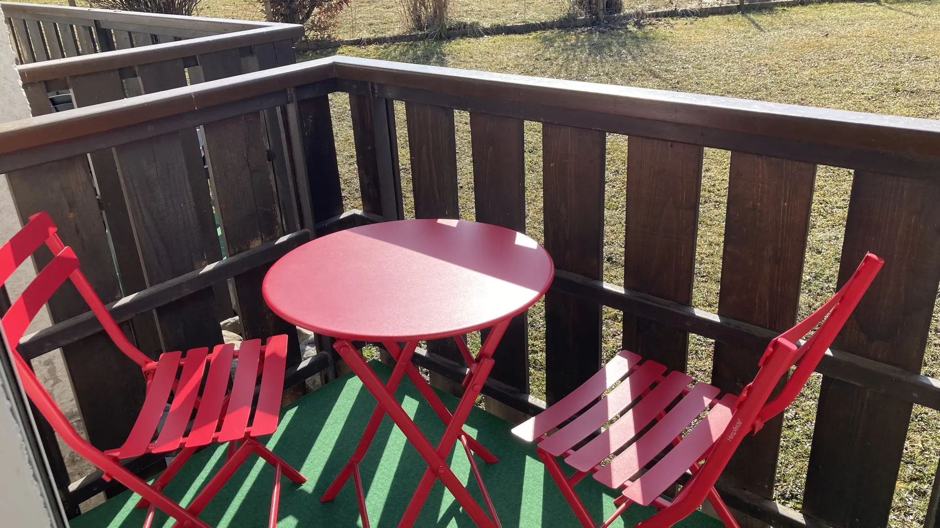 Balcon avec mobilier