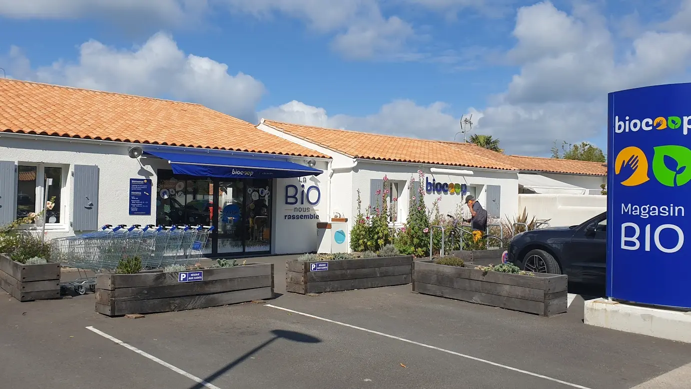 Façade magasin bio Saint Martin de Ré