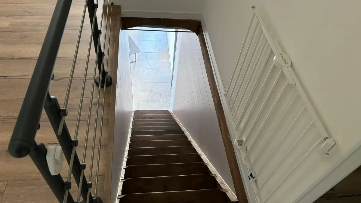 Escalier avec barrière