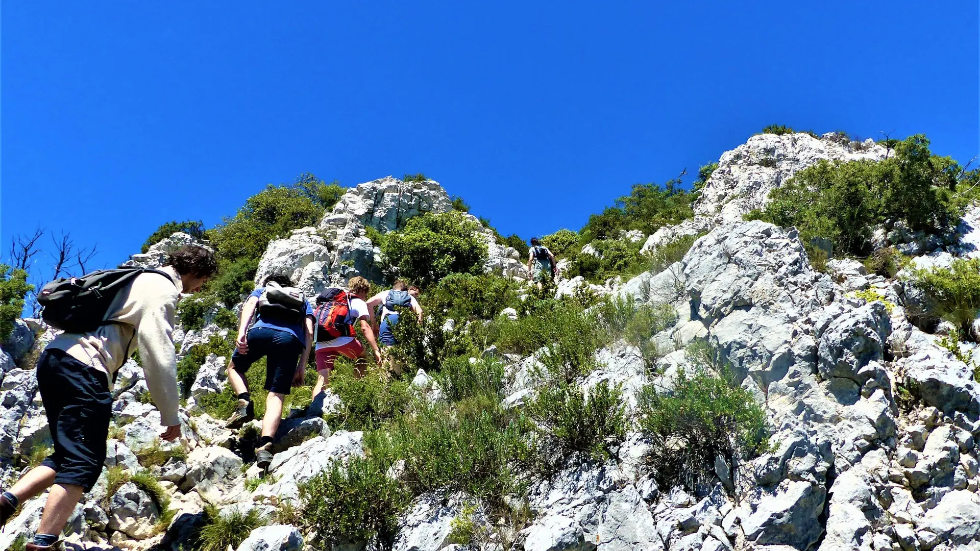 Passage de la crête des Alpilles