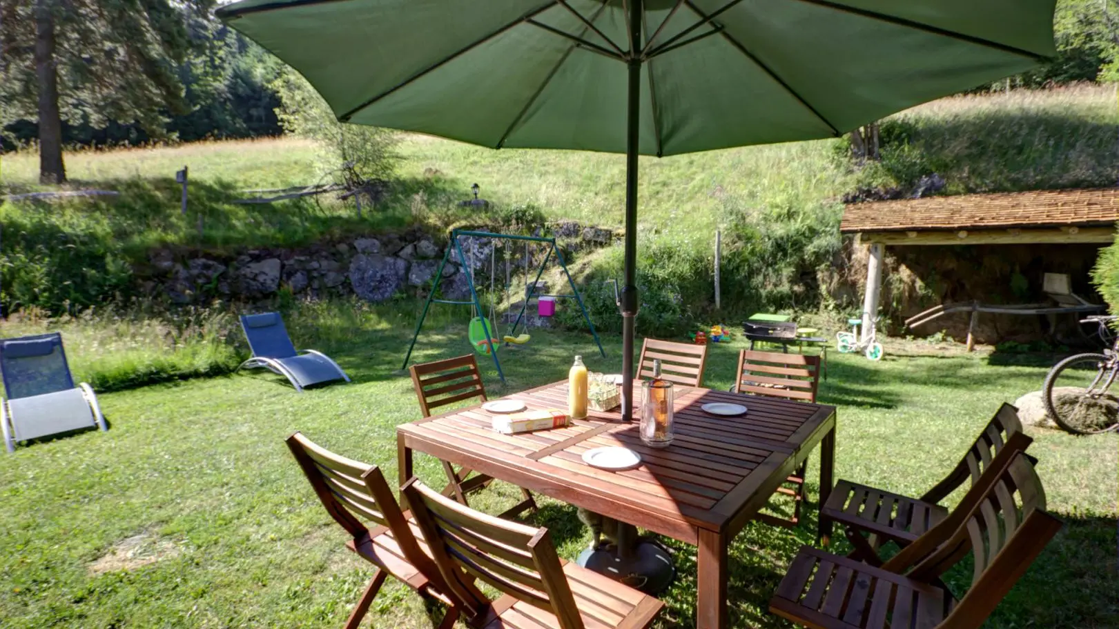 La terrasse a une orientation Sud-Est ce qui optimise la luminosité