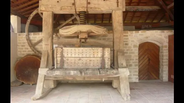 Ancien Pressoir .