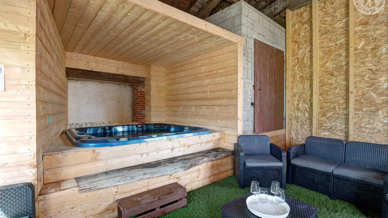 Spa abrité en fonction toute l'année