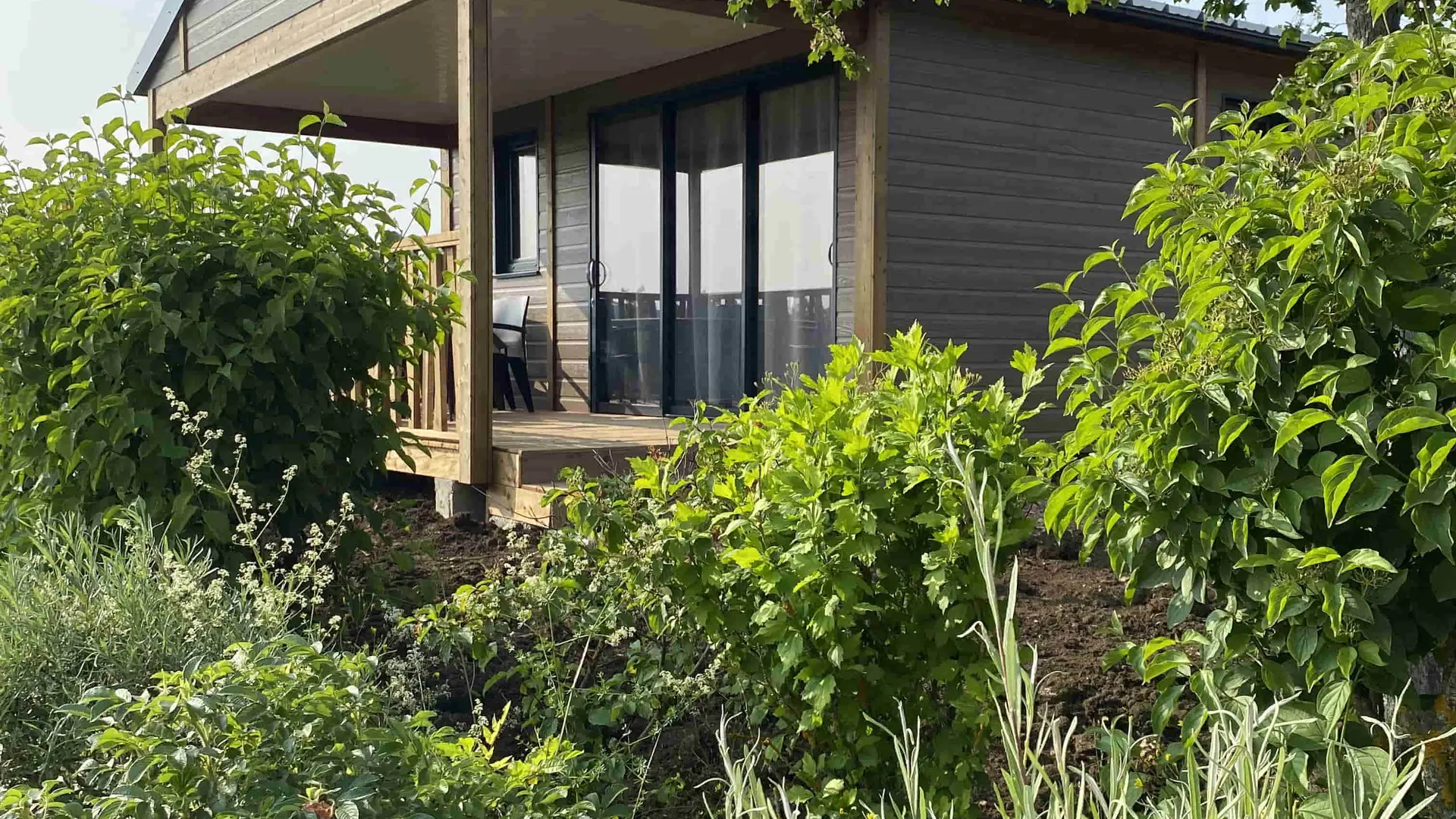 Terrasse chalet premium camping ain