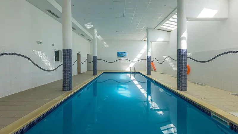 Piscine privée de la résidence