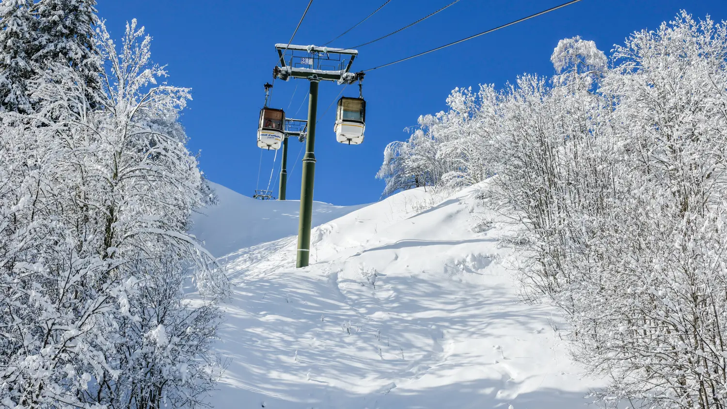Télécabine en hiver