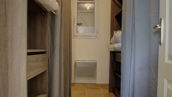 Dressing accessible pour l'ensemble des chambres